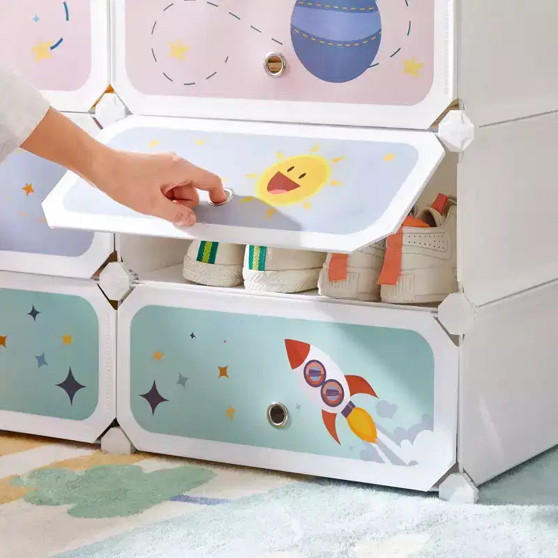 Zapatero blanco de 6 ranuras para niños con puertas, configuración de 1 a 2 filas